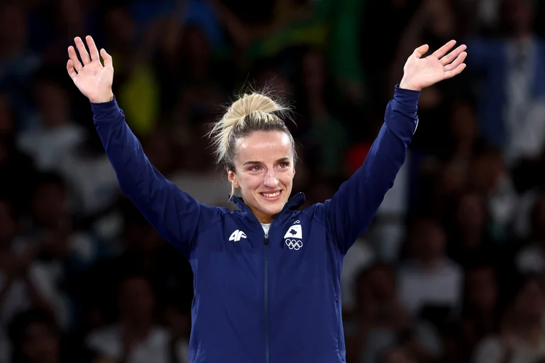 Distria Krasniqi passe autour d'une sans guerre, Laurine Gashi fait face à l'Italien Monaco
