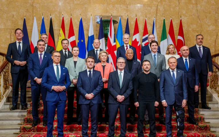 Etwa 20 Länder haben sich bereit geäußert, die Ukraine zu helfen