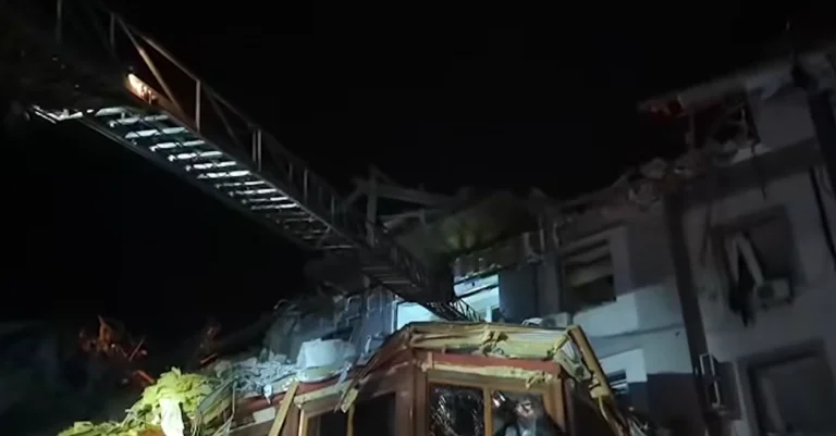 Voluntarios estadounidenses y británicos entraron en el hotel bajo ataque de Rusia en Ucrania