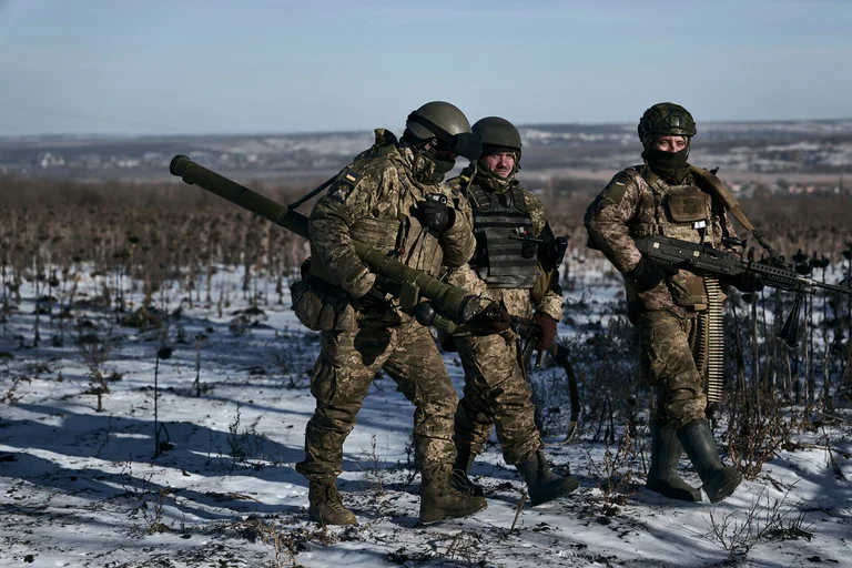 Premier ministre ukrainien : Notre armée et notre gouvernement ont les moyens de préserver la situation sur les lignes de front