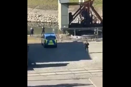 Photo par arrestation du suspect de l'attaque de Manheim