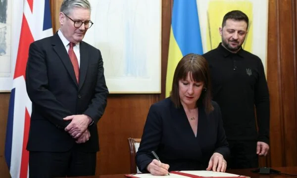 Zelensky's Starmer erreichen Vereinbarung ) Das Vereinigte Königreich gewährt der Ukraine 2,8 Milliarden Dollar