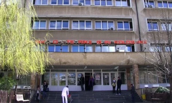 Skandali i ‘ndërrimit të foshnjës’ në QKUK: Gazetari i njohur i shëndetësisë zbulon detajet tronditëse