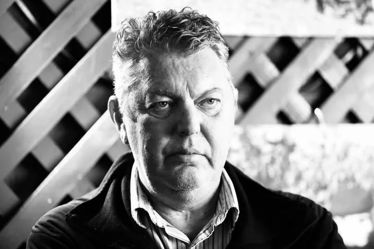 Për Albanin, Dugi