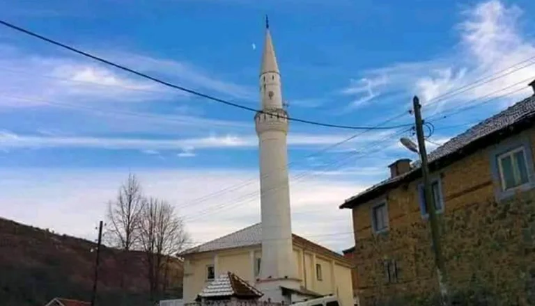 Arrestohet 16-vjeçari në Dragash, vodhi 270 euro në “Xhaminë e Vjetër”