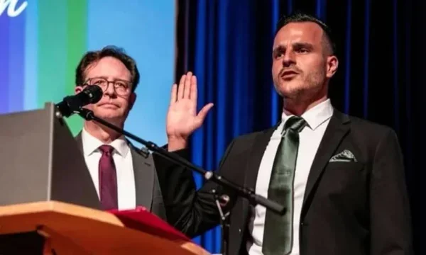 Arianian Bessir swears as mayor of Germany