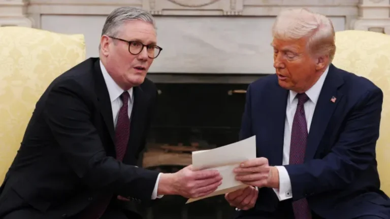 “Përplasjet” Trump-Starmer në takim/ Presidenti i SHBA-ve ia mbyll dyert Ukrainës në NATO, reagon britaniku