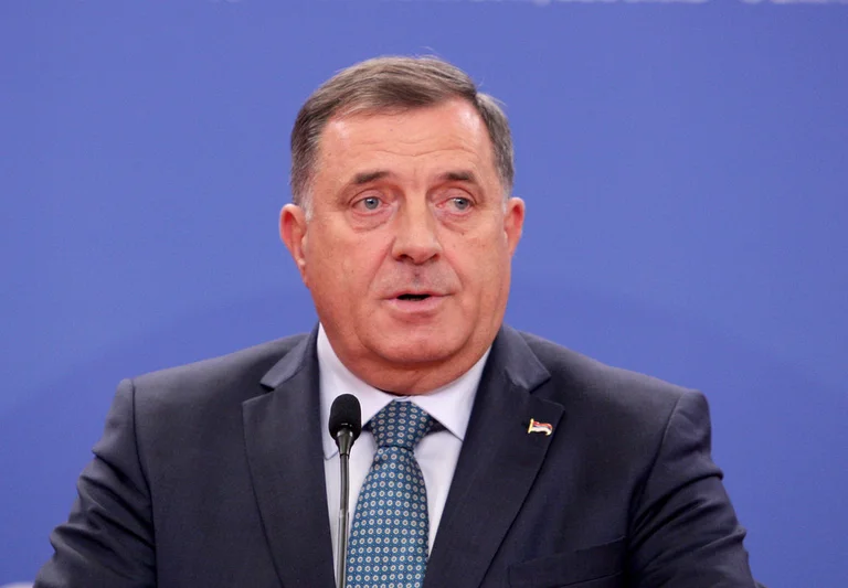 Dodik lajmërohet pas dënimeve: Nga sot nuk ekziston më Bosnja dhe Hercegovina