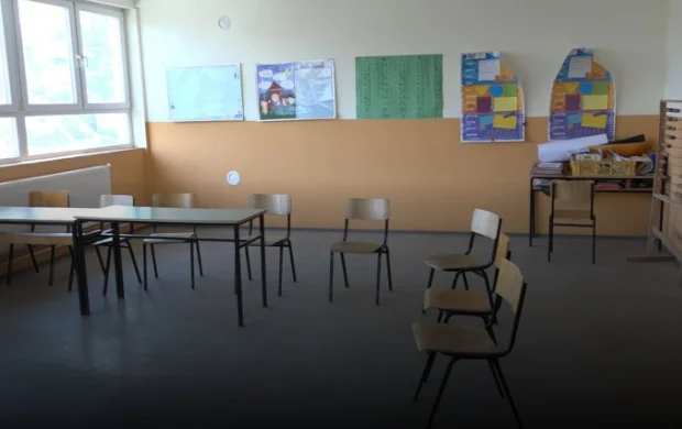 Alarm in einer Schule in Tirana