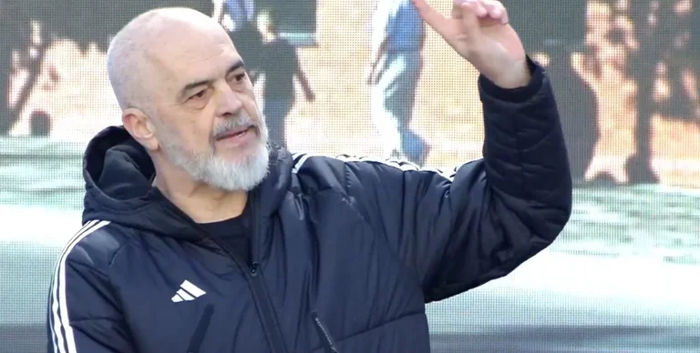 Non c'è nessun figlio di puttana Rama passa con la lingua usata come si rivolge ai cittadini/ VIDEO