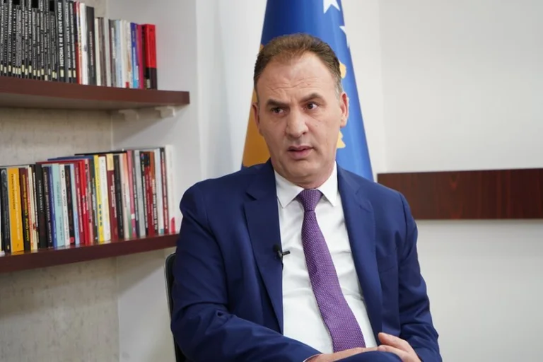 Limaj para declaraciones VV sobre Green: Es por malaise.