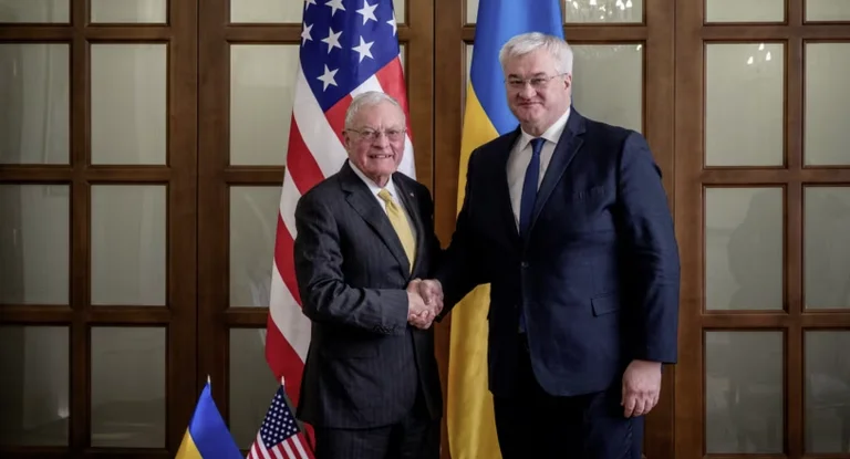 Ukrainischer Top-Diplomat spricht über “Nachhaltige” mit US-Emissar