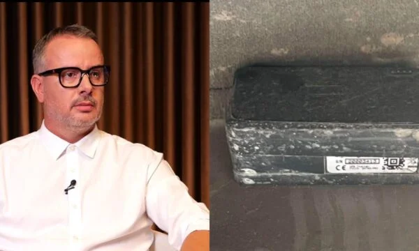 Kjo është pajisja e gjurmimit GPS që u gjet në veturën e gazetarit Vehbi Kajtazi (VIDEO)