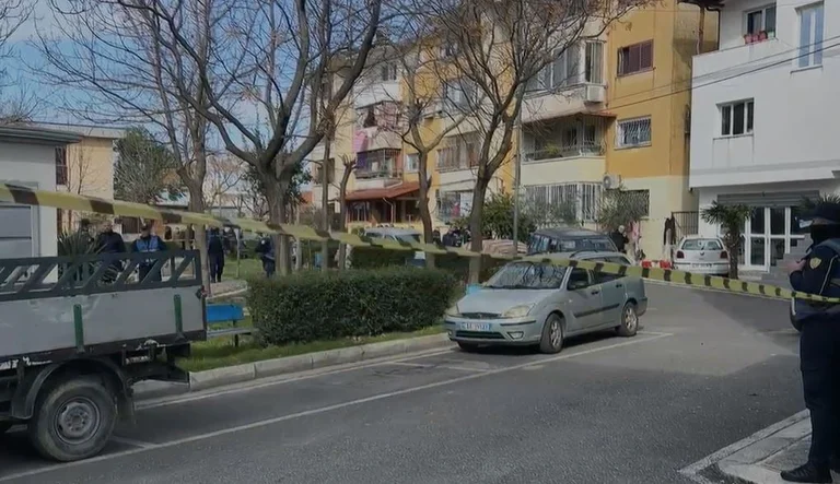 Schwere Details: 34 Jahre alt in Shkodra erschossen ihre Freundin und tötete sich dann jung in der Schlacht mit dem Leben