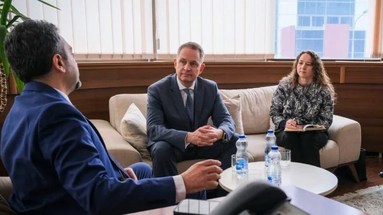 L'UE rende chiaro a Radonic dopo lo scandalo CEC: la trasparenza è essenziale in qualsiasi processo elettorale