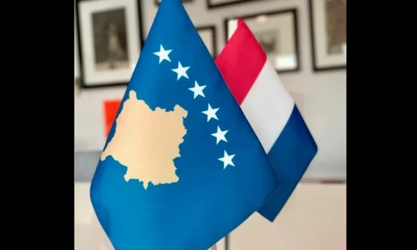 Niederlande gratuliert Kosovo auf Unabhängigkeitstag Fall