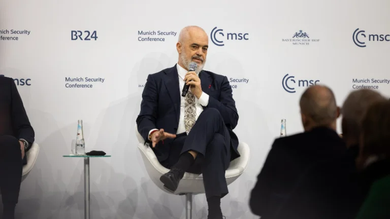 Rama: L'Amérique sans Europe est une île, l'Europe sans Amérique, c'est une péninsule