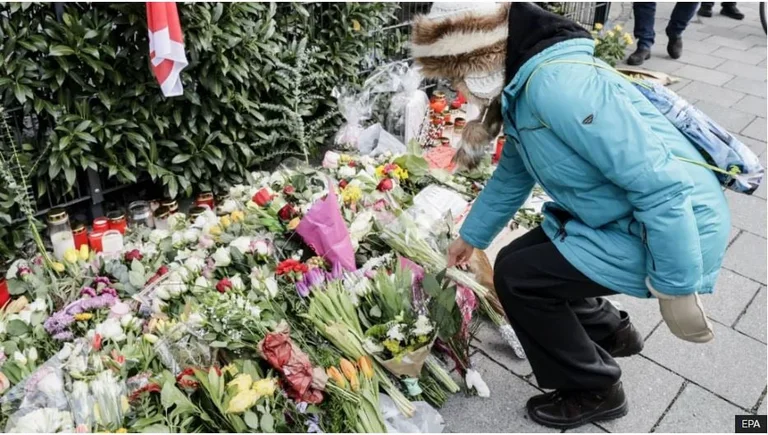 Mutter und Kind Die Von Car Attack in München, Deutschland
