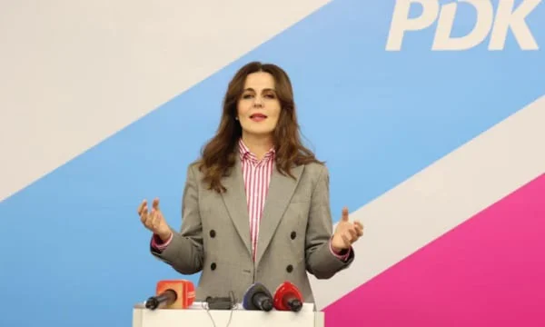 Citaku hat ein Gebet für KLA Veteranen: Festival für den 17. Februar, Politiker, Regierungen sind vorübergehend