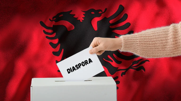 Modello di stampa adottato in Albania per i migranti