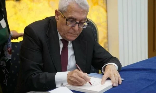 Der renommierte Diplomat und Publizist Shaban Murati stirbt
