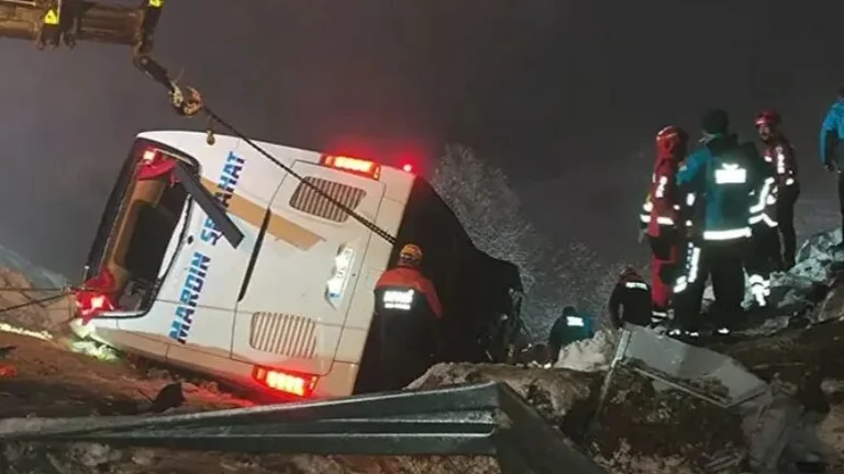 Buskollaps in der Türkei, mindestens vier Tote