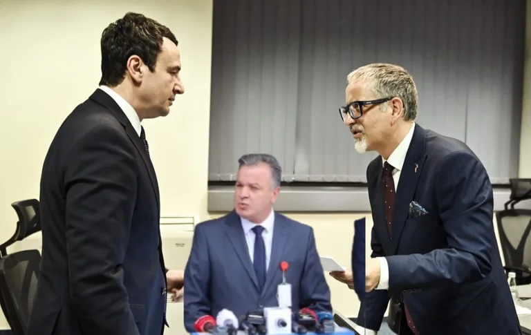 Qual è l'Ufficio del Procuratore Speciale indagato dal Segretario del Ministero della Salute Naim Bardiqi?