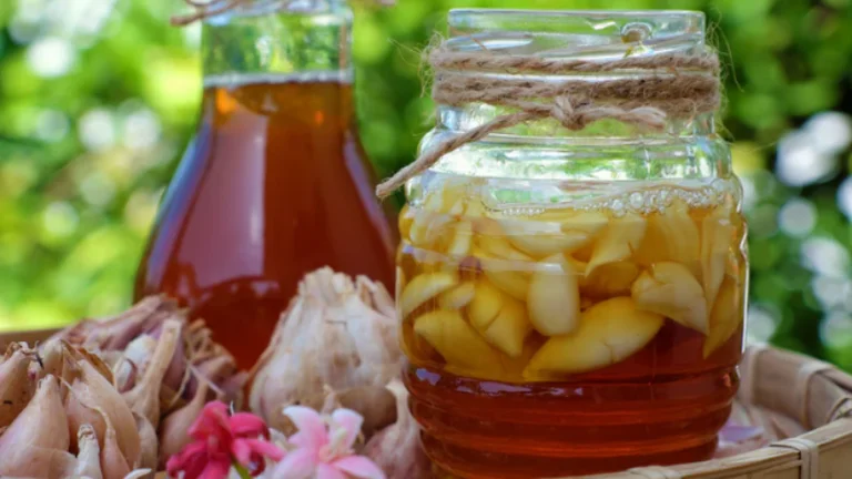 Was passiert mit dem Körper, wenn Sie Knoblauch mit Honig essen?