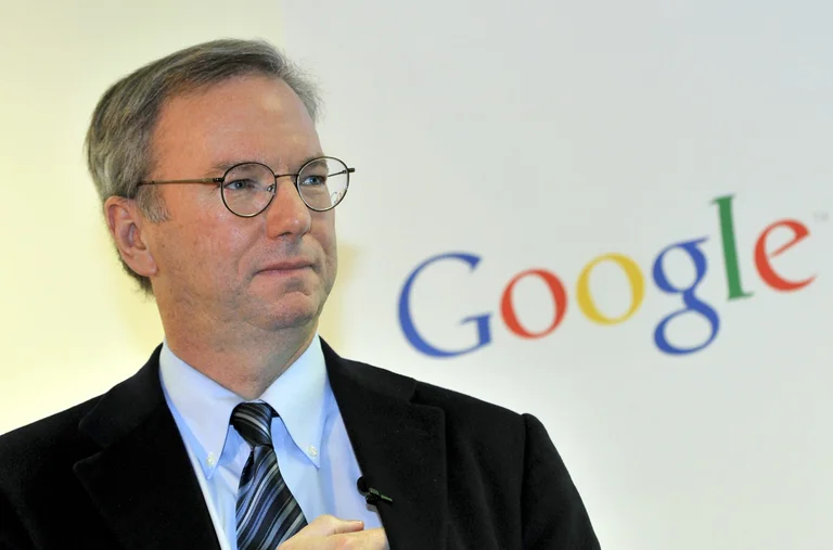 Ex CEO di Google: i terroristi possono usare l'intelligenza artificiale