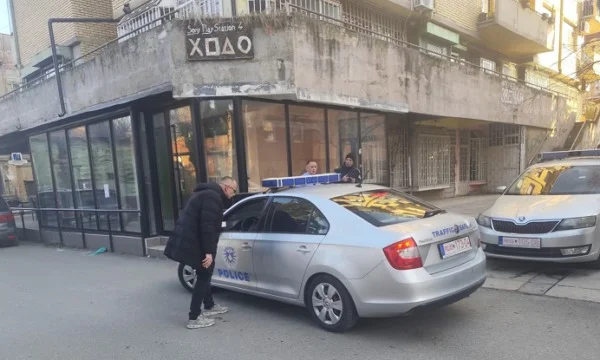 Fotografoi votën: Ndalohet një grua në Zveçan
