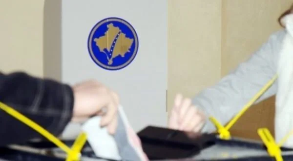 E përditësuar nga KQZ: Deri në ora 19:00 votuan mbi 642,838 mijë qytetarë