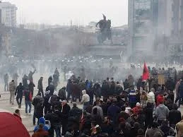 Shtyhet sërish seanca ndaj aktivistëve të LVV-së lidhur me protestën e vitit 2015, mungojnë tre të akuzuar