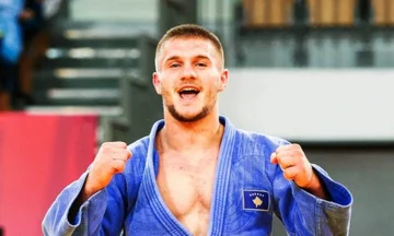 Erstaunlich: Achilles Gjakova in Paris Grand Slam final bietet Medaillen für Kosovo