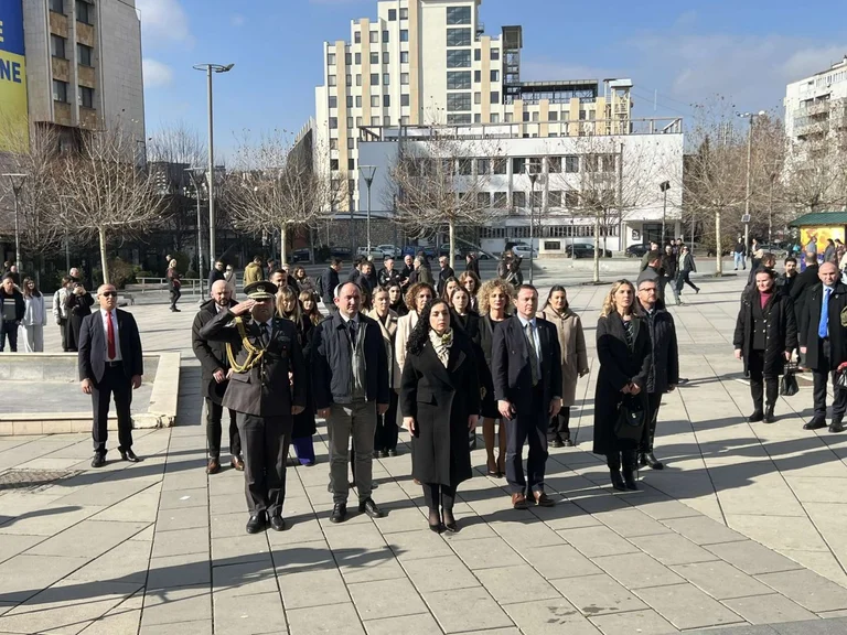 Osmani: Working every day devoted to the state, we honor every hero who gave his life for Kosovo