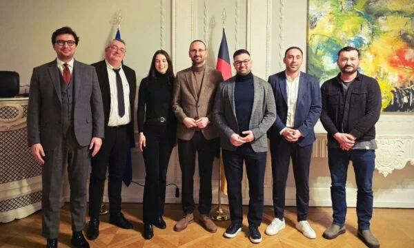 Cinque candidati nati in Kosovo competono alle elezioni di Amburgo, Ajjet: Historical!