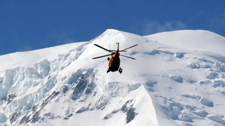 Five skiers dead of avalanches in the French Alps