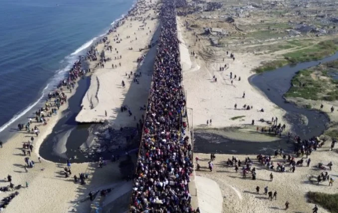 Cosa succede a Gaza: i palestinesi tornano, Trump li vuole fuori