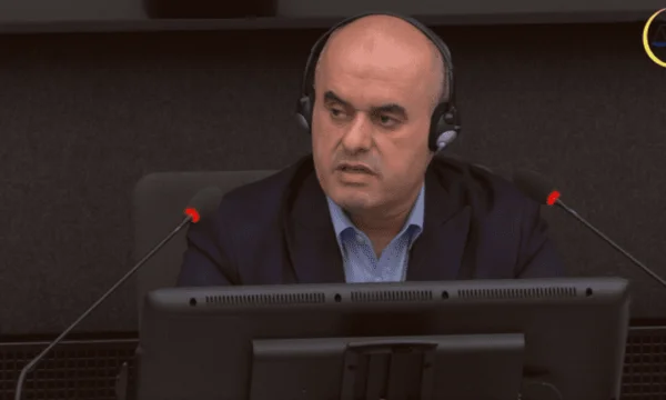 Le témoin nie que des informations appartenant à ZKZ aient été transmises à Kadri Wessel