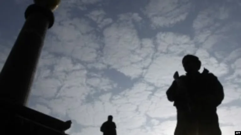 Taliban warn US following threats to ban American citizens