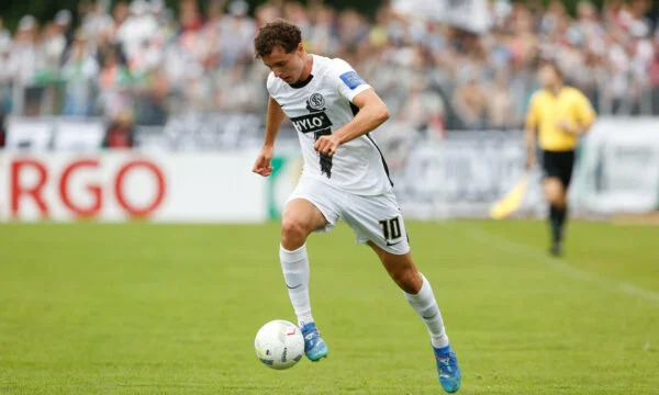 noble Aslan près du passage à Bundesliga