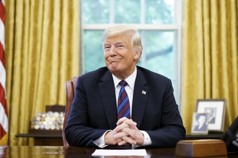 Franca paralajmëron Donald Trump kundër kërcënimit të “kufijve sovranë” të BE-së