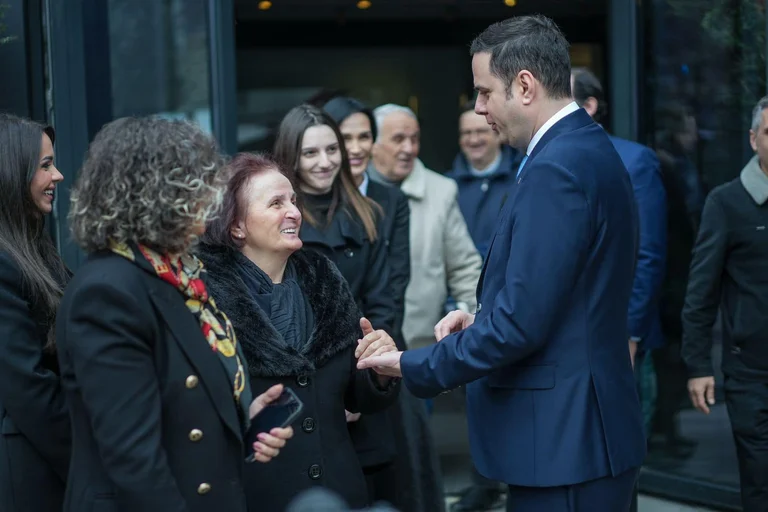 Un livre consacré au travail du président Rugova, Obadiah: Le meilleur honneur à faire pour la culture de notre pays