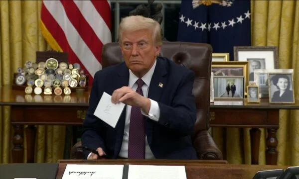 Trump finds the letter that Beden left with him. What does he say on it?