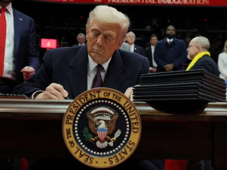 On the first day, President Trump thanks to 1,500 people charged with involvement in the January 6, 2021 attack on Capitol