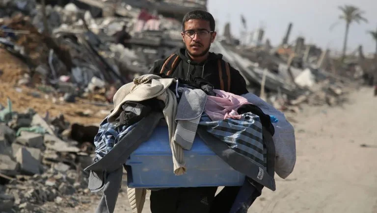 The truce between Israel and Hamas comes into force