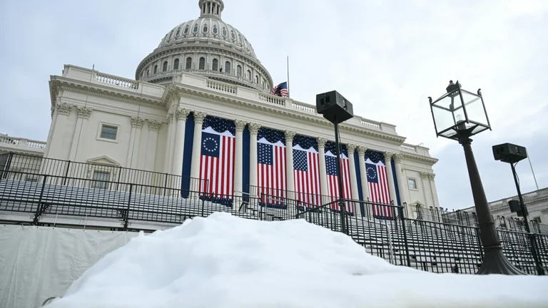 Qui assistera à l'inauguration de Trump ?