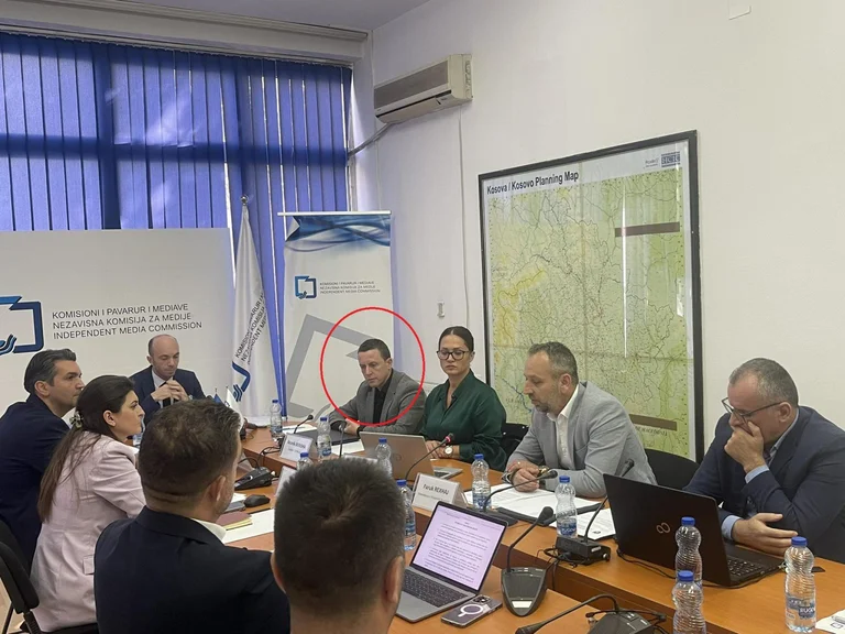 Le nouveau président du KPM qui a soutenu Kurt lyncher les analystes et les journalistes - a également critiqué Yerenelli