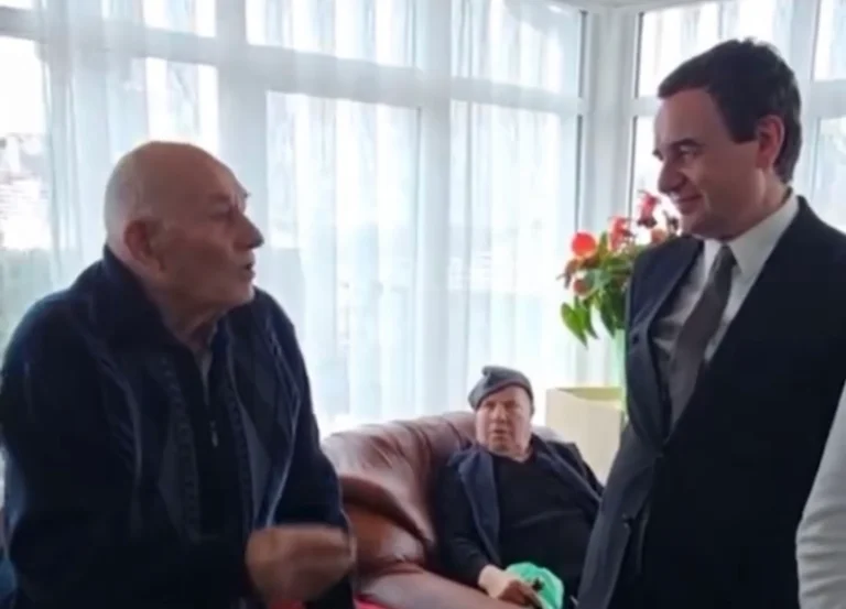 Old man in Istog does it for “five before” Kurti: Pensions have risen slightly, a deputy of yours receives 2,000 euros
