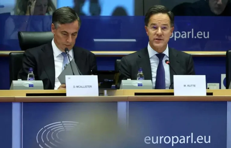 El jefe de la OTAN se dirige a los europeos: Invertir en Protección o Aprender ruso
