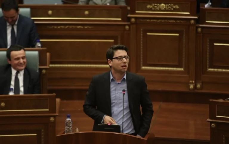 Çudit Murati me postimin, në fushatë i kujtohet se duhen votat e opozitës për t’i votuar marrëveshjet ndërkombëtare